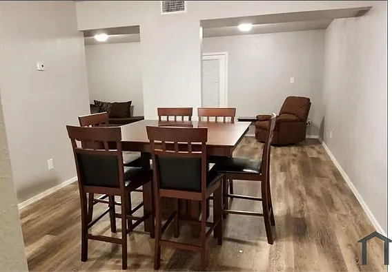 2409 Doreen St — Photo 9