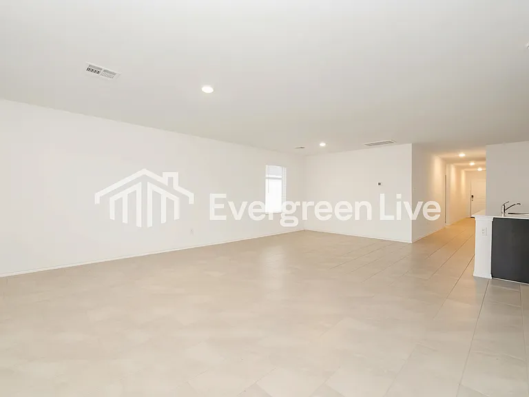 10924 SW 22nd St — Photo 2