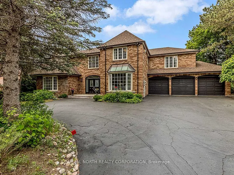 4 Prescott Ct — Photo 1
