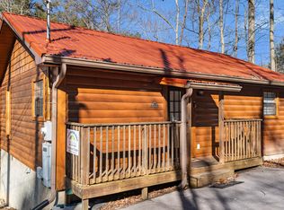 2230 Cove Creek Dr, Sevierville, TN 37862