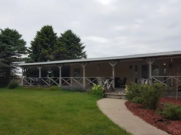 5593 116th Ave, Fennville, MI 49408