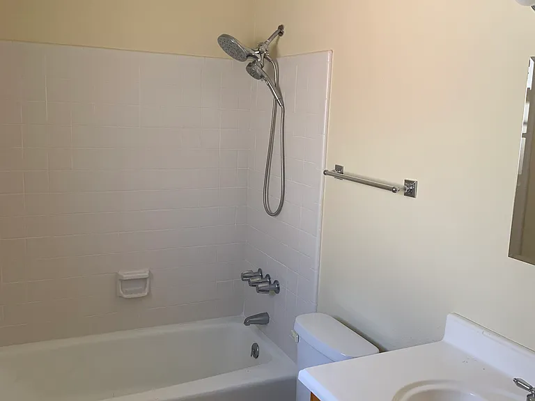 4708 Herrmann St — Photo 11