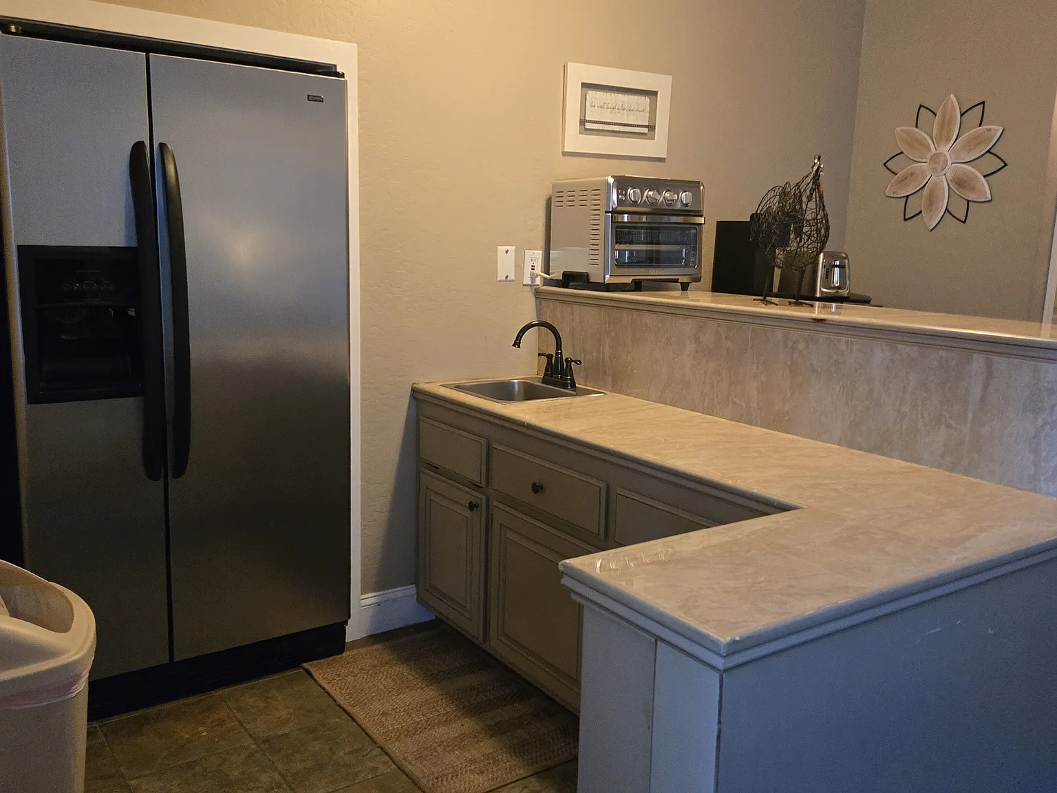 2 bed, 1800 sqft, $1,800 — Photo 4