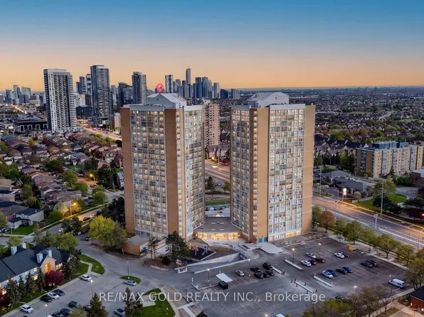 35 Trailwood Dr #1911, Mississauga, ON L4Z 3L6