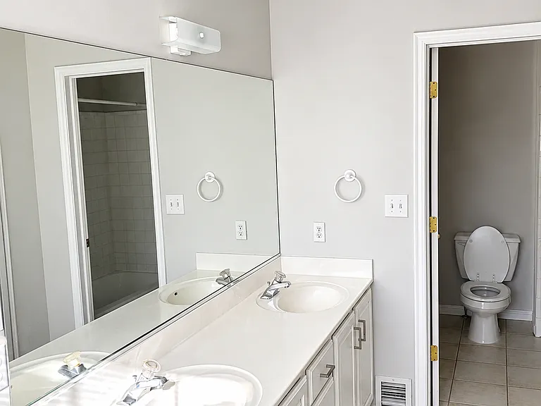 781 N Valley View Dr #11 — Photo 8