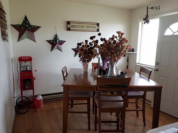 3rd image of 1130 Canyon Rd