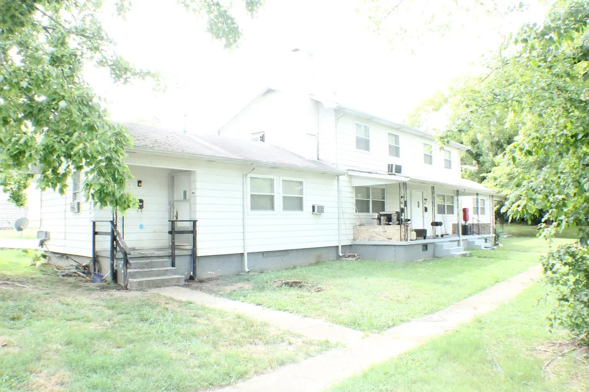 318 E Fairview Rd — Photo 1