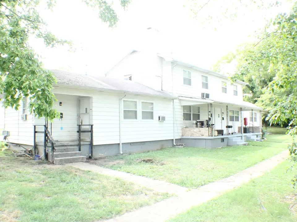 318 E Fairview Rd #320