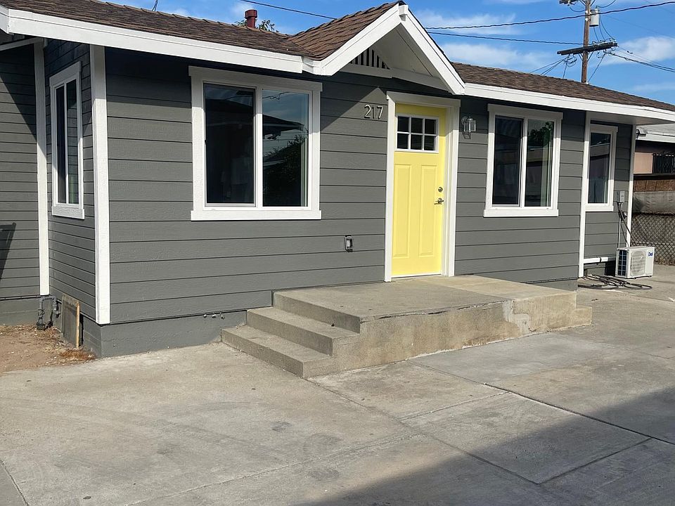 1st image of 215 S Townsend Ave
