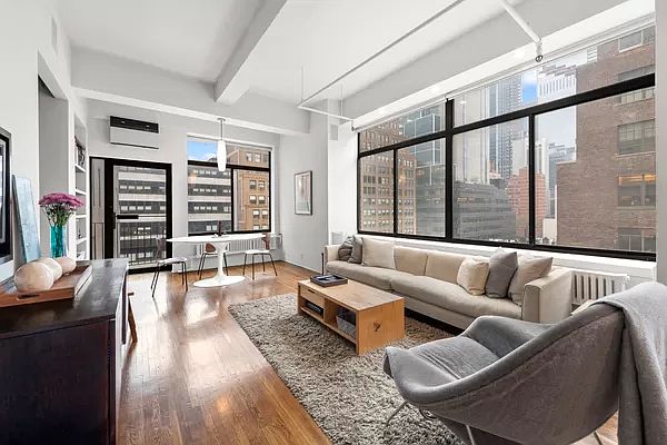 1st image of 348 W 36th St APT 8S