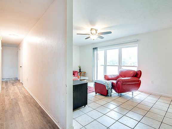 5th image of 12809 NW 75th Ter