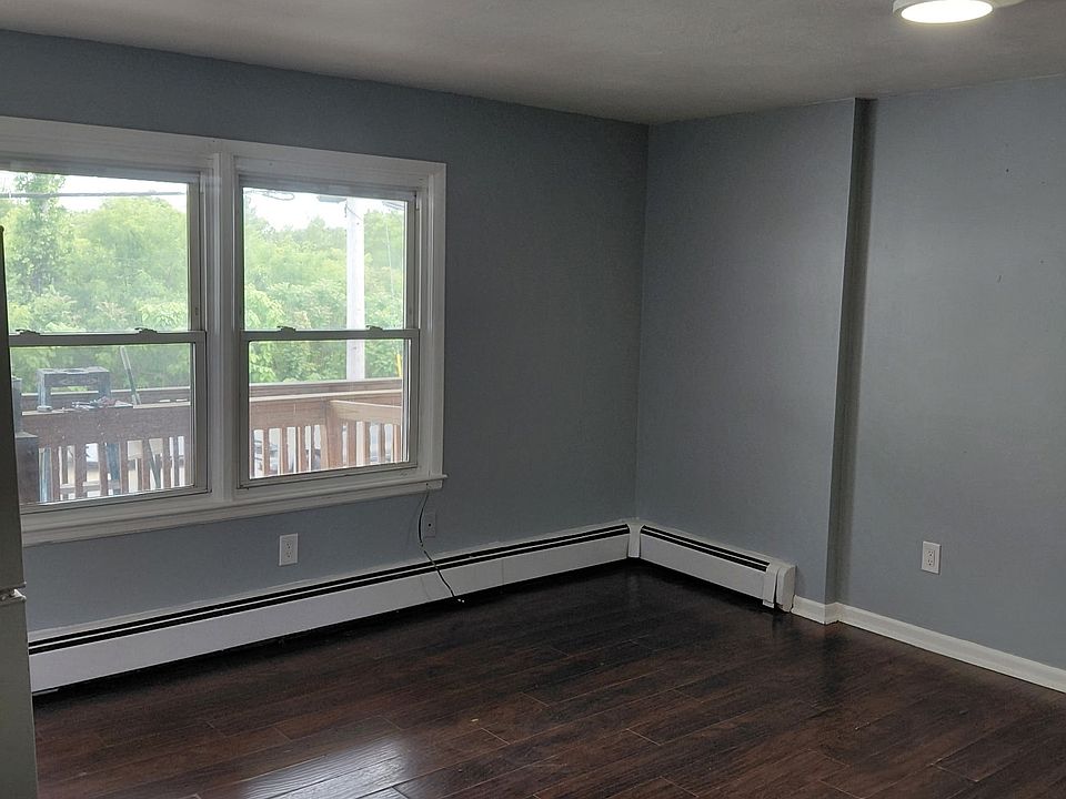 2nd image of 58 Intervale Rd APT 12