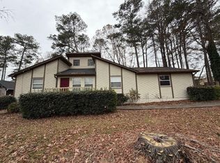 804 Emerald Forest Cir, Lawrenceville, GA 30044