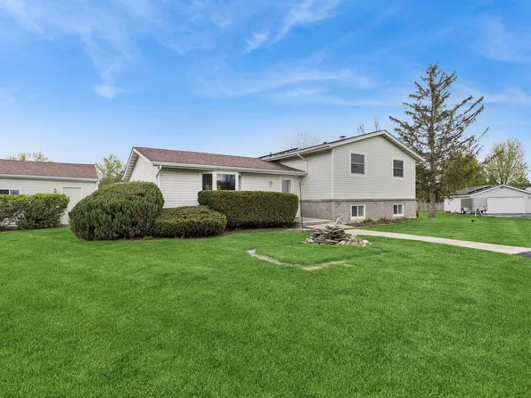 215 Tollview Ct, Gilberts, IL 60136