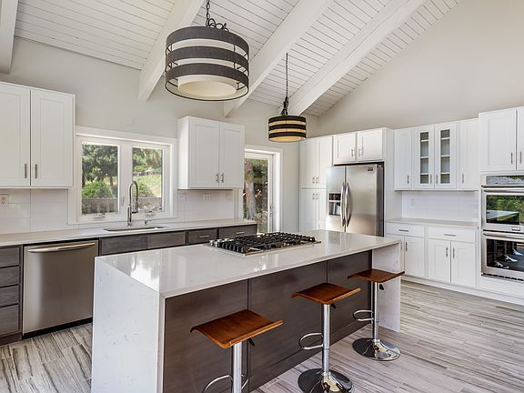 Gourmet Kitchen