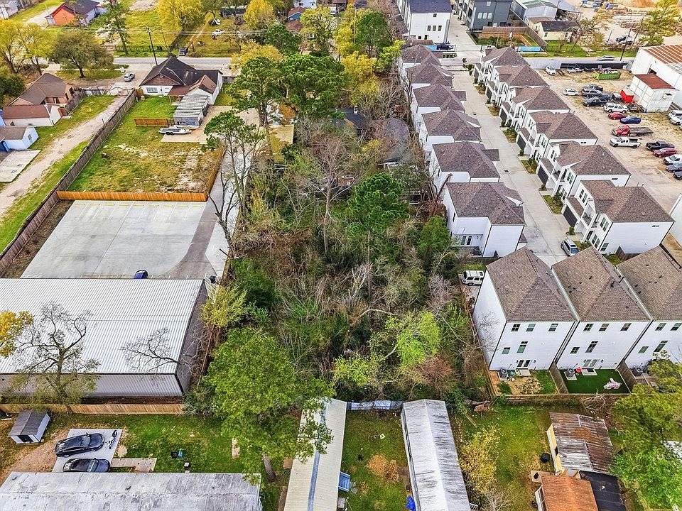 1st image of 516 Martin St