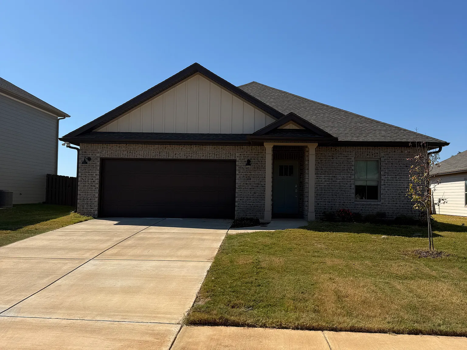 4 bed, 2106 sqft, $2,200 — Photo 1