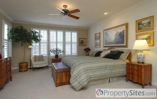 3rd image of 7442 S Lewis Ct
