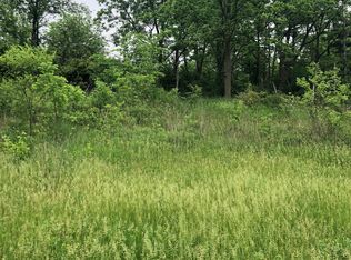 335 Duck Pond Ln, Darien, WI 53114