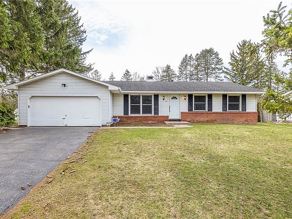 2nd image of 21 Sunridge Dr