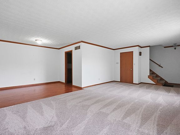 4th image of 6249 Apache Dr