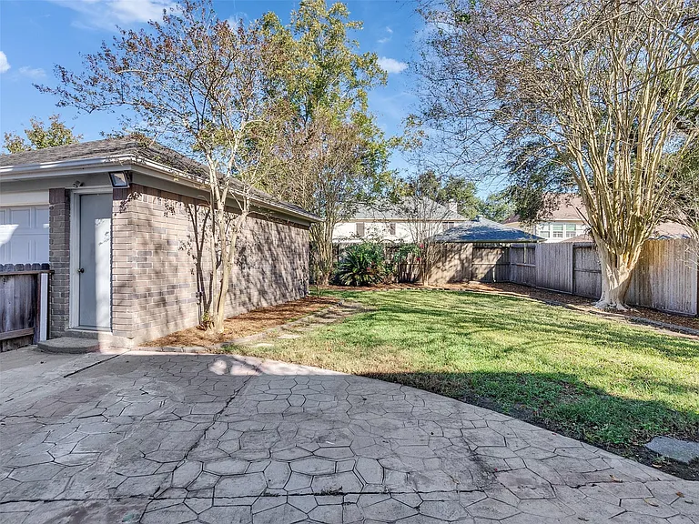 2108 Autumn Cove Dr — Photo 40