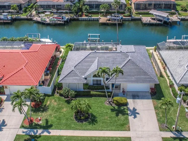 1539 Buccaneer Ct — Photo 2