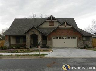 1001 Ravine St, Cave Springs, AR 72718