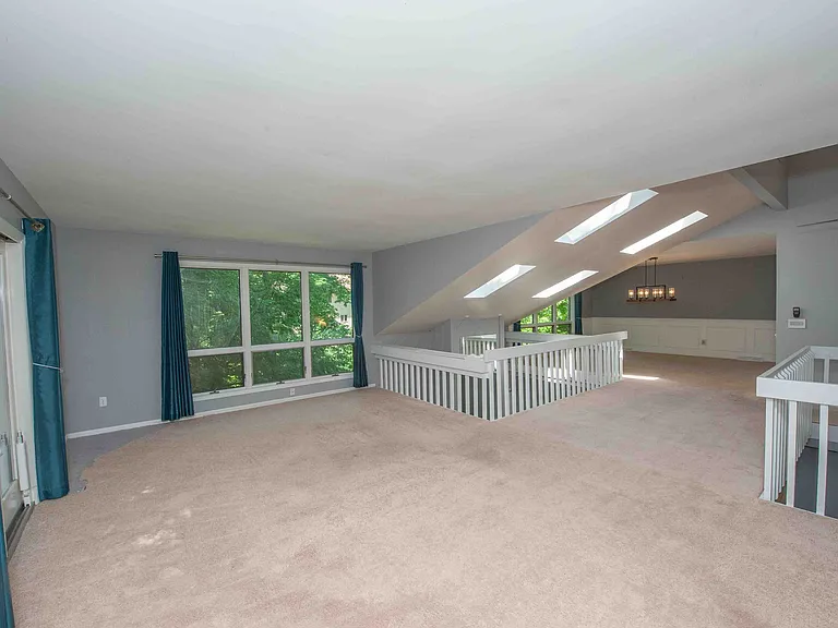 973 Hollow Creek Dr — Photo 16