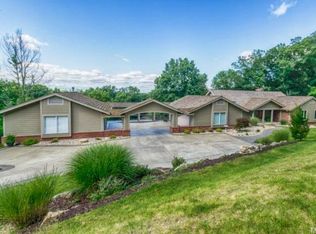 16467 Horseshoe Ridge Rd, Chesterfield, MO 63005