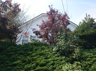 7559 California Ave SW, Seattle, WA 98136