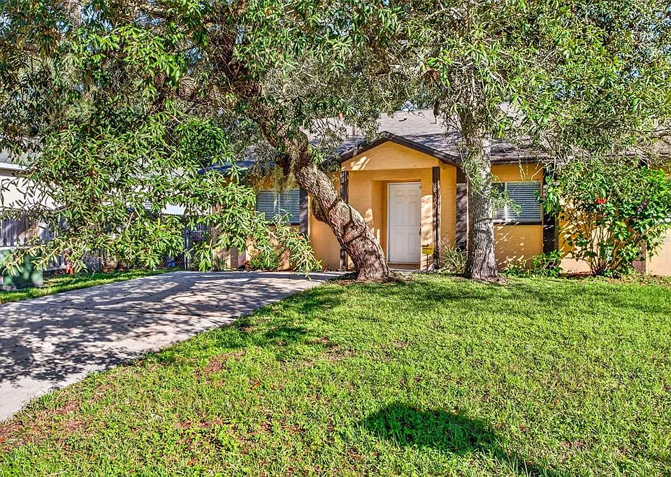 12393 Shearwater Dr