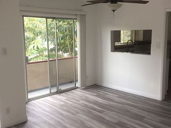 4th image of 4204 Sunset Dr APT 3