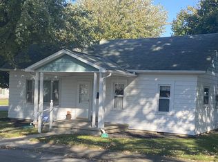 735 Maple St, Tipton, IN 46072