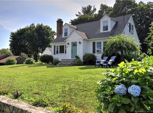 72 Lorma Ave, Trumbull, CT 06611