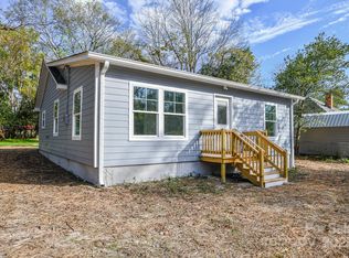 4 Chapman St, Cheraw, SC 29520