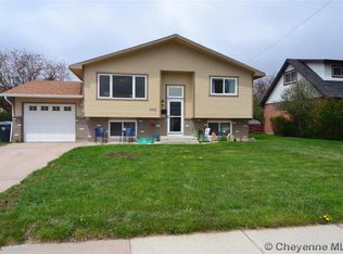 6930 Manhattan Ln, Cheyenne, WY 82009