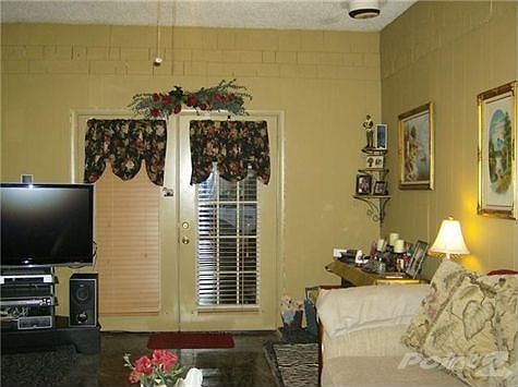 2nd image of 3128 Richmond Hill Dr