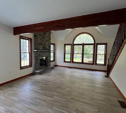 4th image of 1581 Belgravia Dr