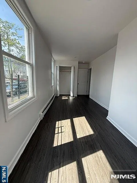 3 bed, 1.0 bath, $2,300 — Photo 4