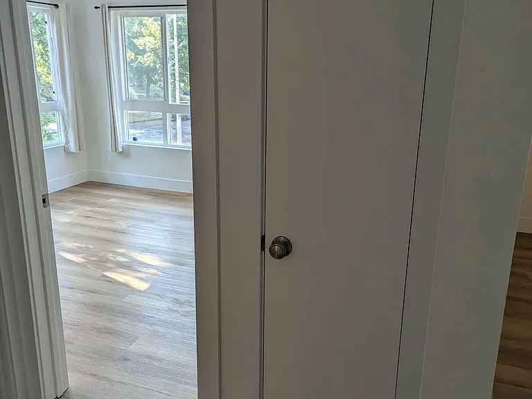 1516 E Pike St #204 — Photo 4
