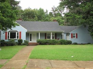 3011 Loch Dr, Winston Salem, NC 27106