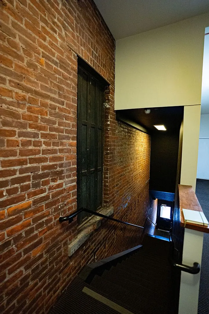422 1st Street — Photo 3