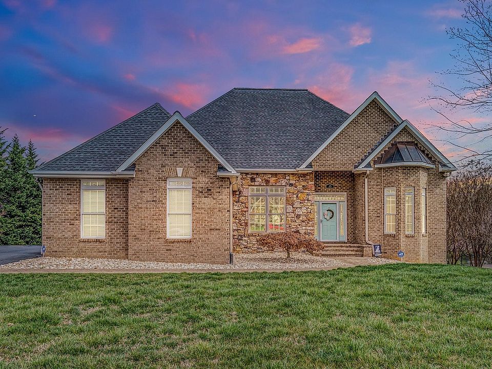 1st image of 45 Stoneledge Dr