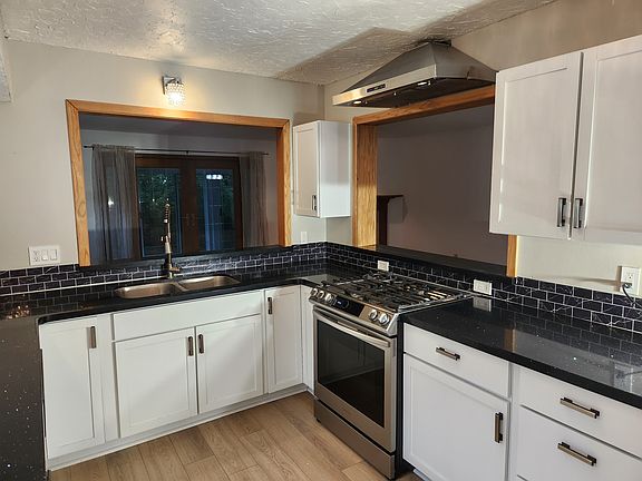5th image of 3623 Saint Francis Way APT A