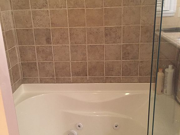 Custom tile: jacuzzi/shower