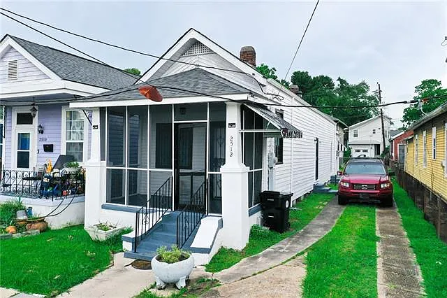 2512 Soniat St — Photo 2