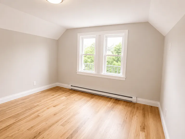 17 Elliott St #3 — Photo 2