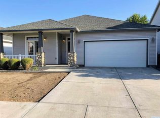 6112 Blue Jay Dr, Pasco, WA