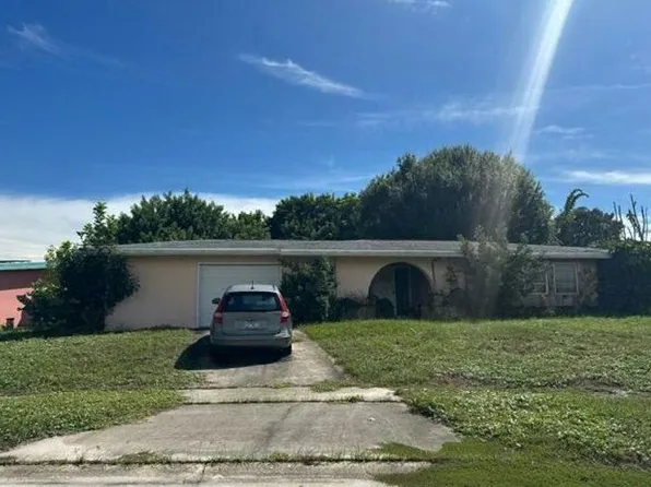 769 James Cir NE, Palm Bay, FL 32905